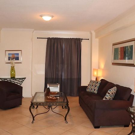 On Hollywood Beach - Affordable Two Bedrooms Sleeps 6 With Two Bathrooms Dania Beach Eksteriør bilde