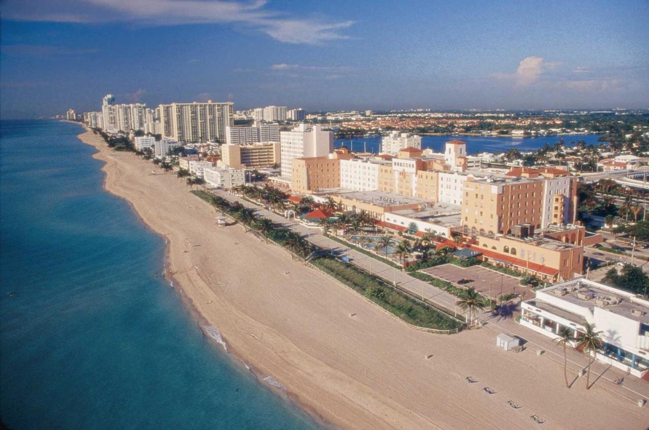 On Hollywood Beach - Affordable Two Bedrooms Sleeps 6 With Two Bathrooms Dania Beach Eksteriør bilde